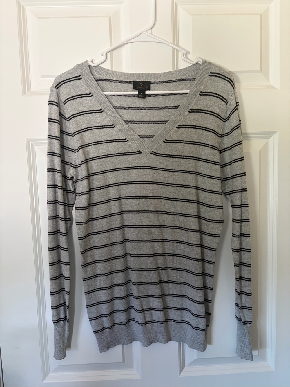 Worthington Light Gray V-Neck Striped Sweater